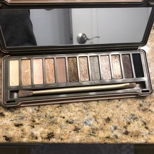 Urban decay naked 2 eyeshadow palette